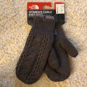 The North Face cable know Mittens